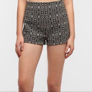 Ecote Aztec Tribal Print Tapestry Quilted Knit Shorts Women's  Size 0